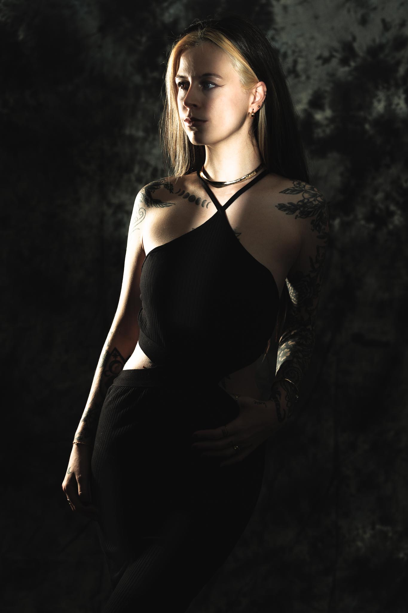 Juliana, Studio-Portrait, dramatisches Licht