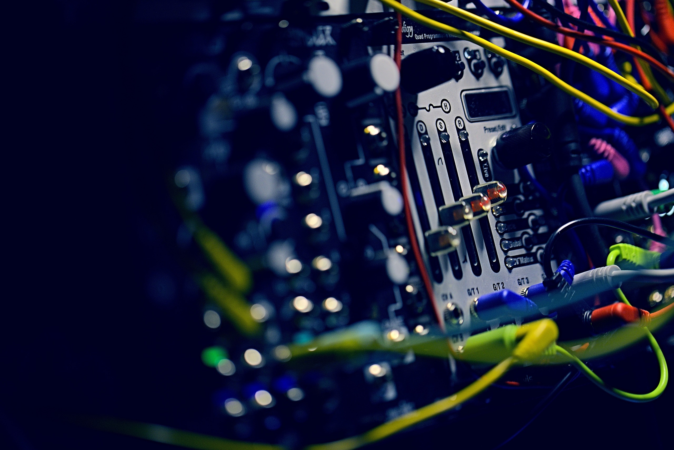 Modular Synthesizer mit Bokeh